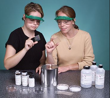 Flame Tests and Emission Spectroscopy Chemical Demonstration Kit