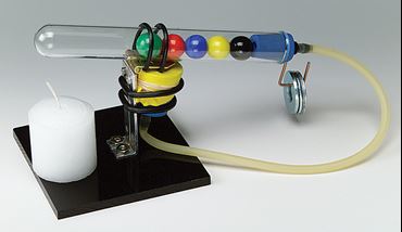 Simplified Stirling Engine for Physical Science and Physics Demonstration