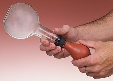 Ultimate Cloud-Forming Demonstration Apparatus for Earth Science and Meteorology