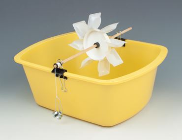 Build a Water Wheel—Flinn STEM Design Challenge™ Kit